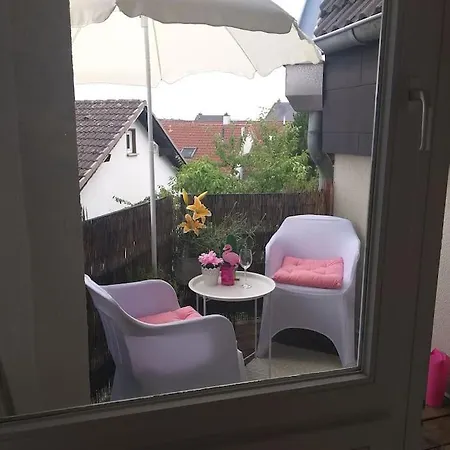 Charmante Ruhige Mit Parkplatz Vor Der Tuer